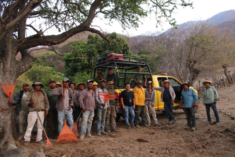 Capacita CIByC a comunidad de la Sierra de Huautla en control y manejo incendios