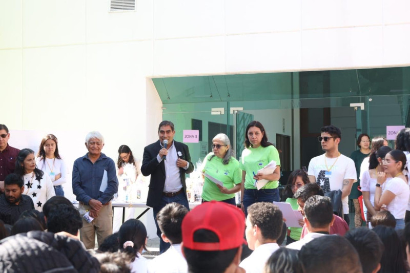 Celebran el Día de la Química y el Químico en la UAEM